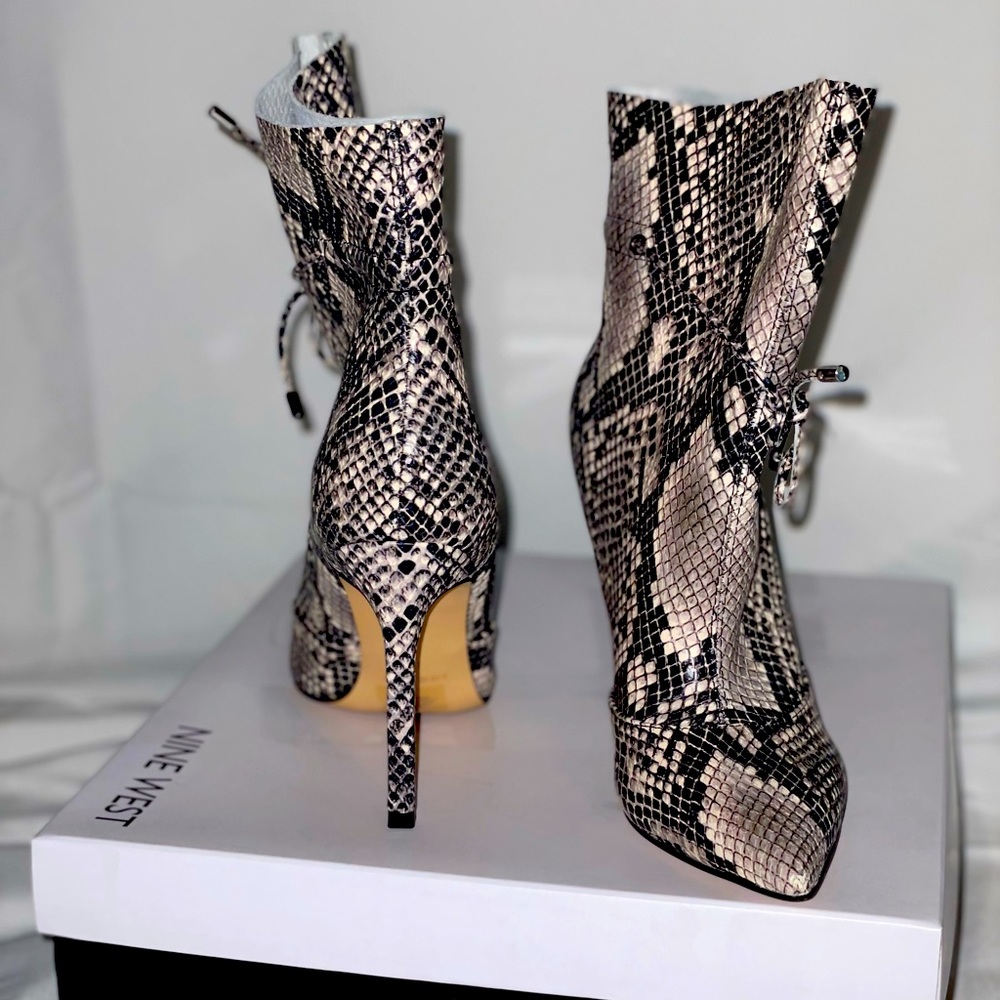 NWT- Nine West Snake Print Pointy Toe Dress Booties